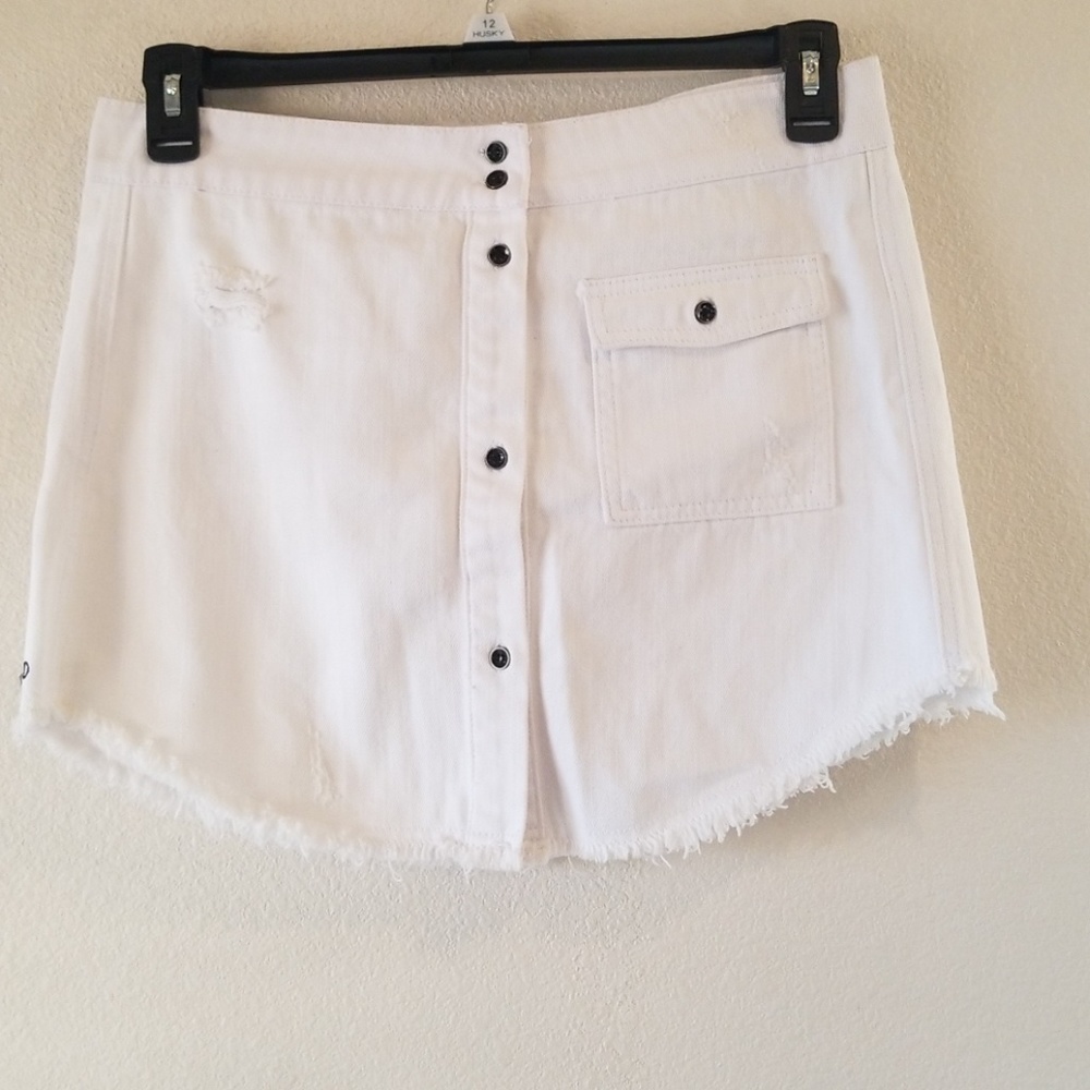 ❣White Mini Button Front Denim Skirt❣